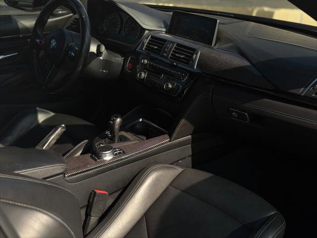 Used 2018 BMW M4 Coupe RWD image 13
