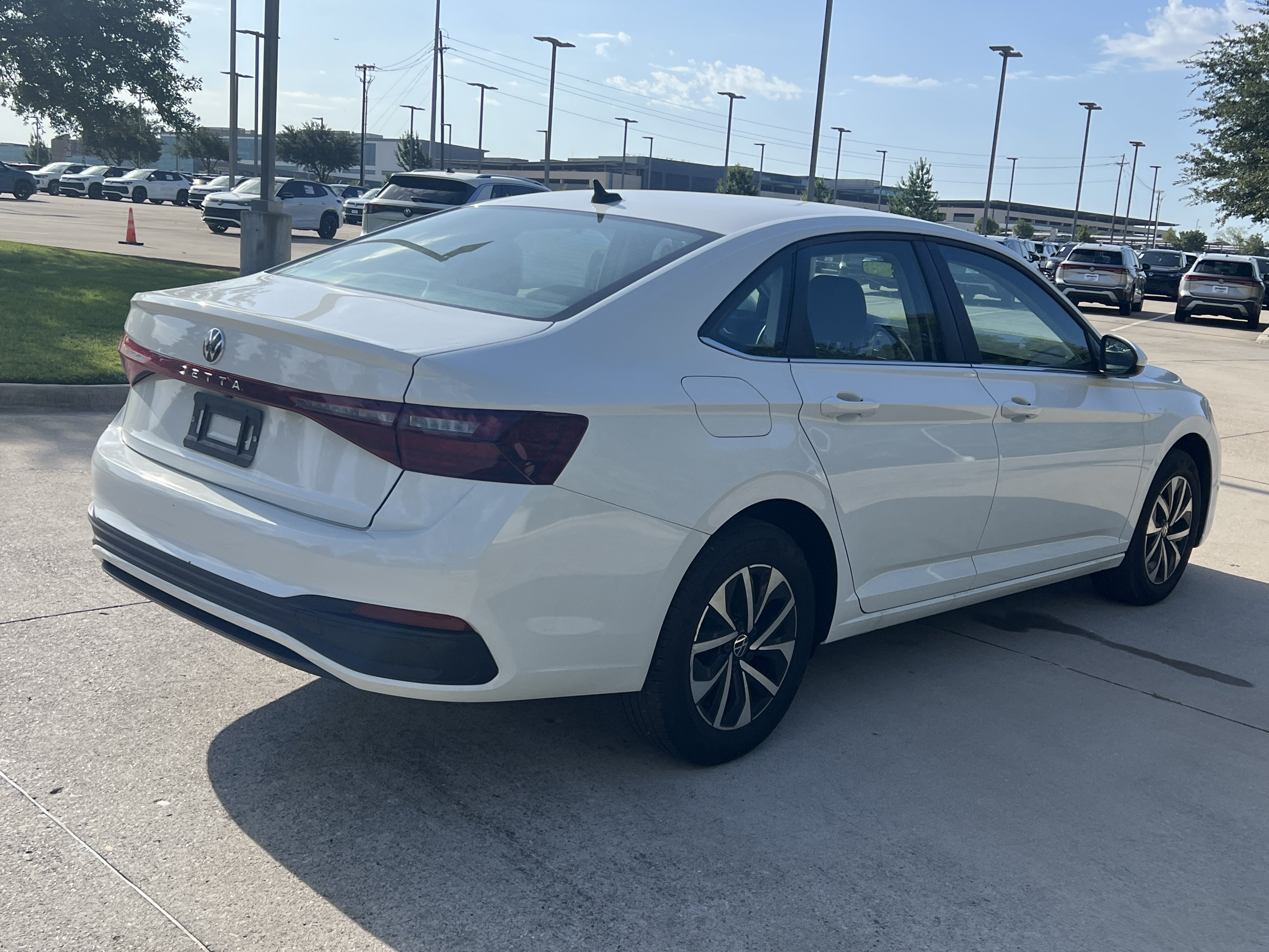 Used 2025 Volkswagen Jetta S FWD image 9