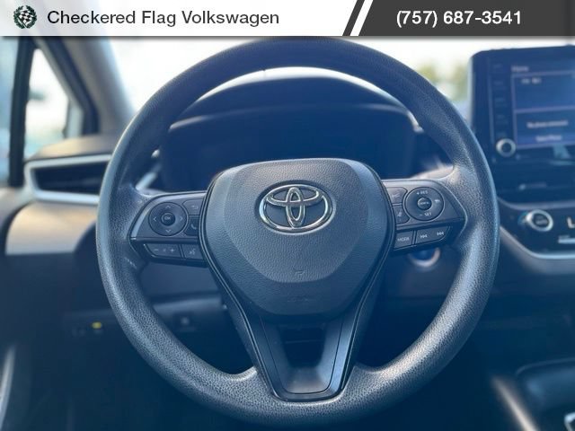 Used 2022 Toyota Corolla LE FWD image 32