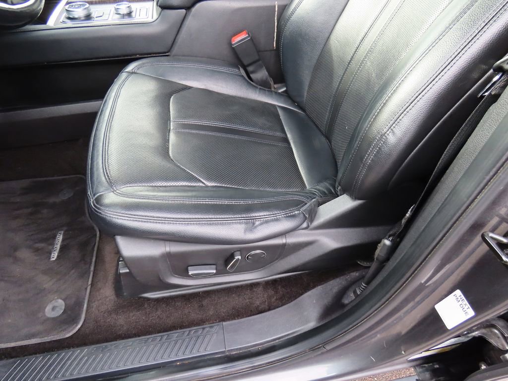 Used 2018 Ford Expedition Limited image 41