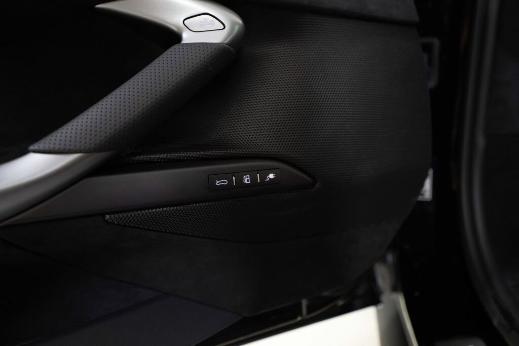 Used 2025 Ferrari 296 GTB image 32