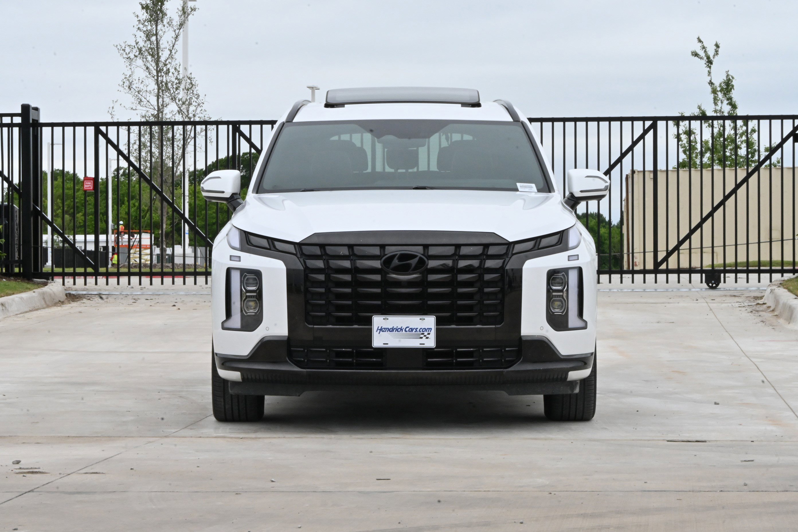 Used 2024 Hyundai Palisade Calligraphy AWD/4WD image 3