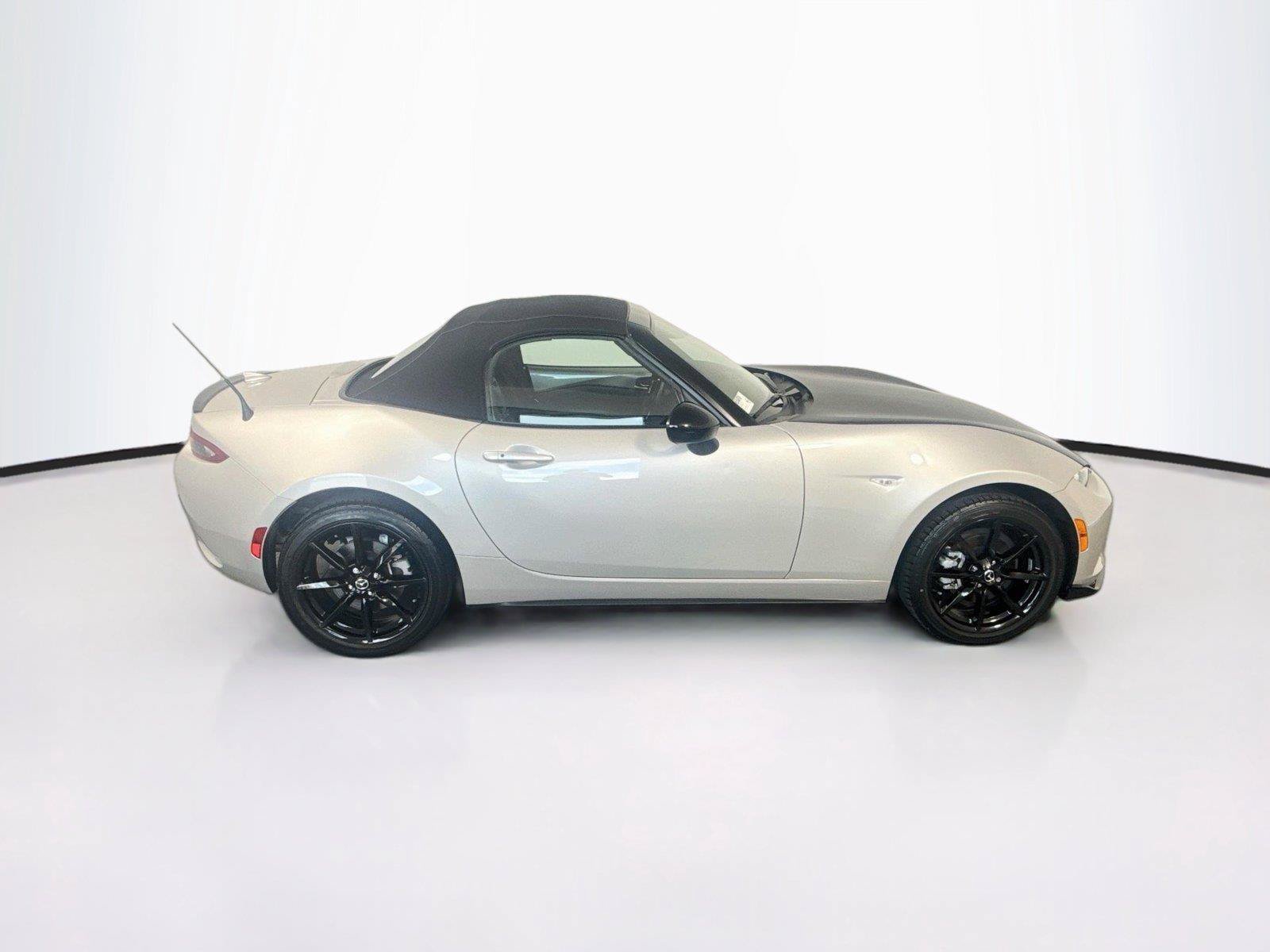 Used 2023 MAZDA MX-5 Miata Club RWD image 7