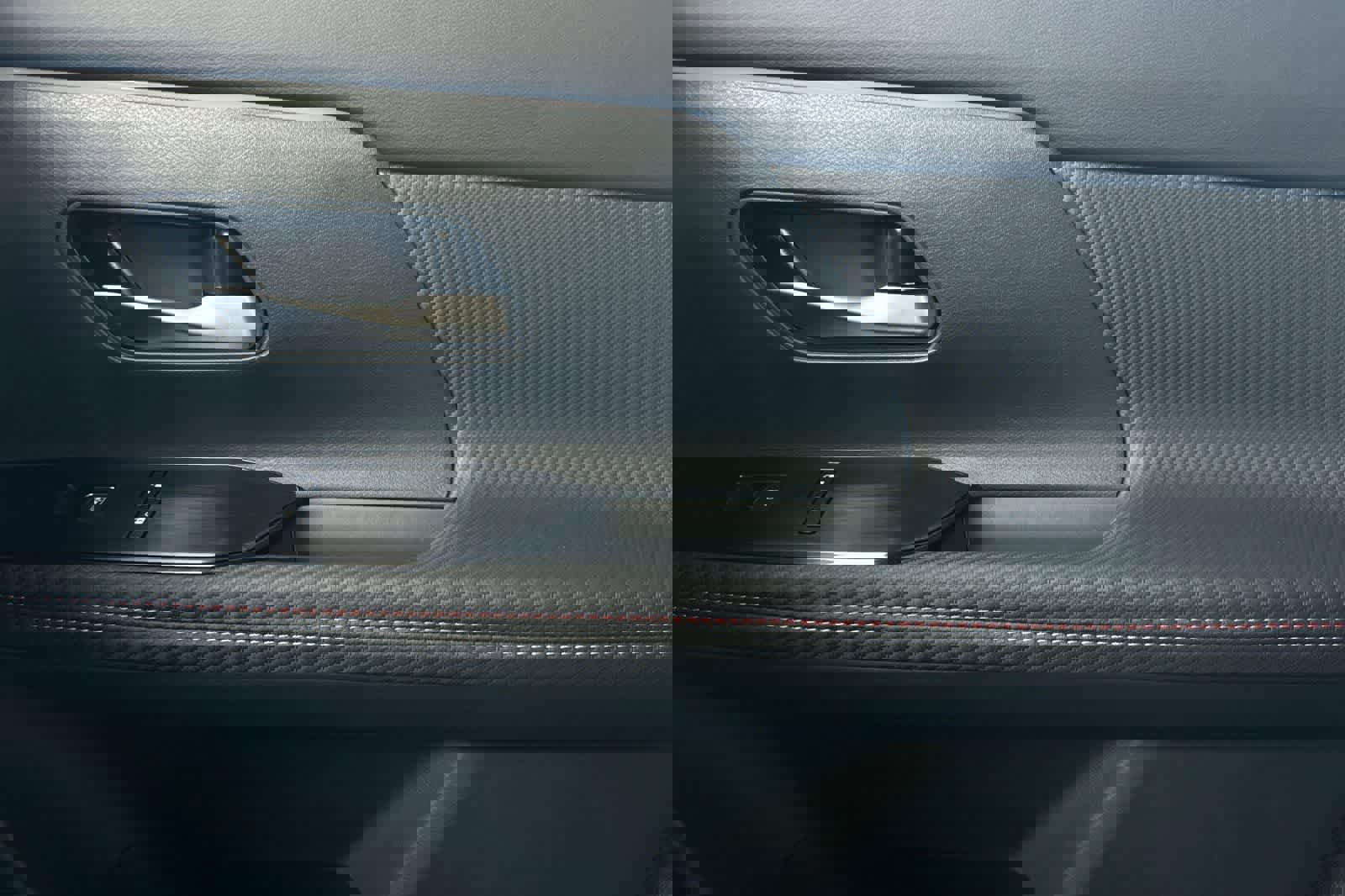 New 2026 Nissan Kicks SR image 19