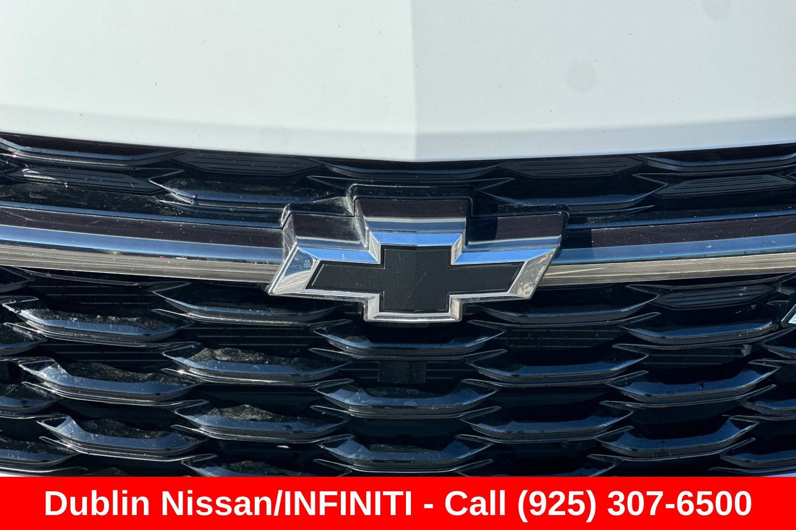 Used 2025 Chevrolet Trax RS FWD image 47