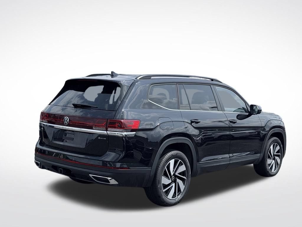 Used 2025 Volkswagen Atlas SE AWD/4WD image 5