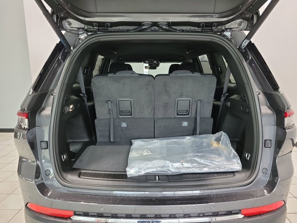 New 2025 Jeep Grand Cherokee L Laredo w/ Luxury Tech Group I image 7