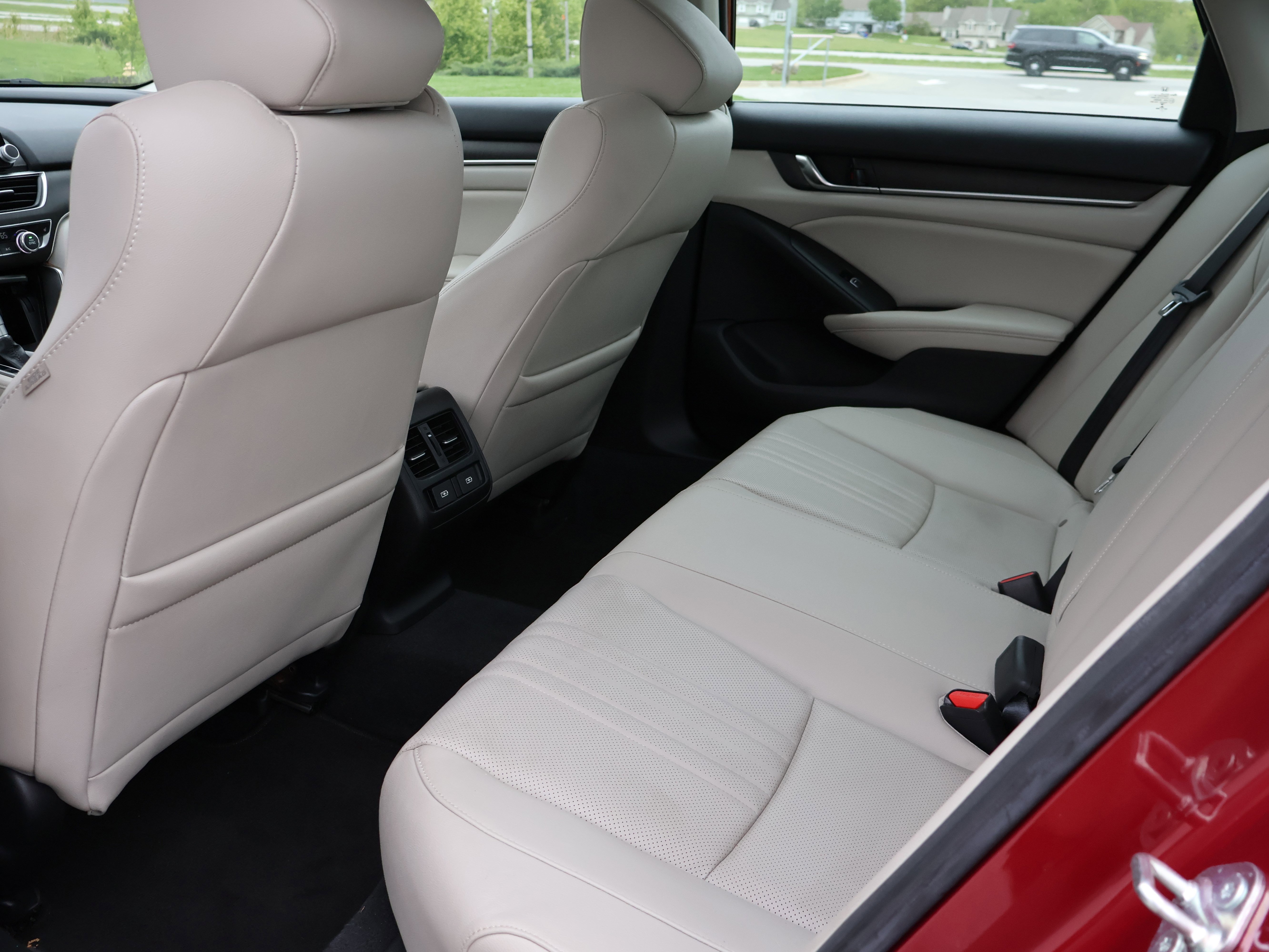 Used 2021 Honda Accord EX-L image 16