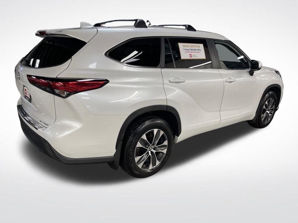 Used 2023 Toyota Highlander XLE image 5