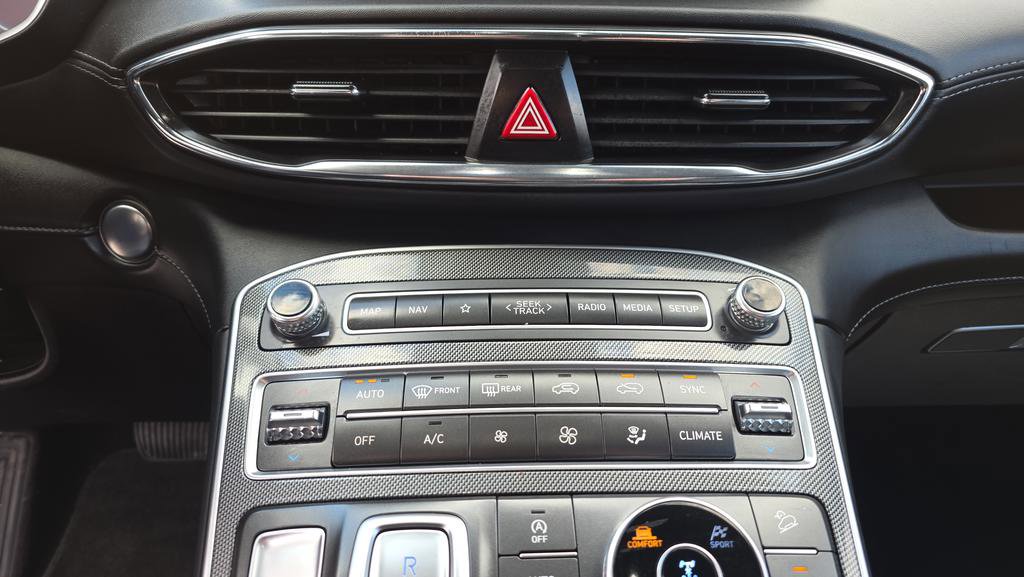Used 2023 Hyundai Santa Fe Limited image 28