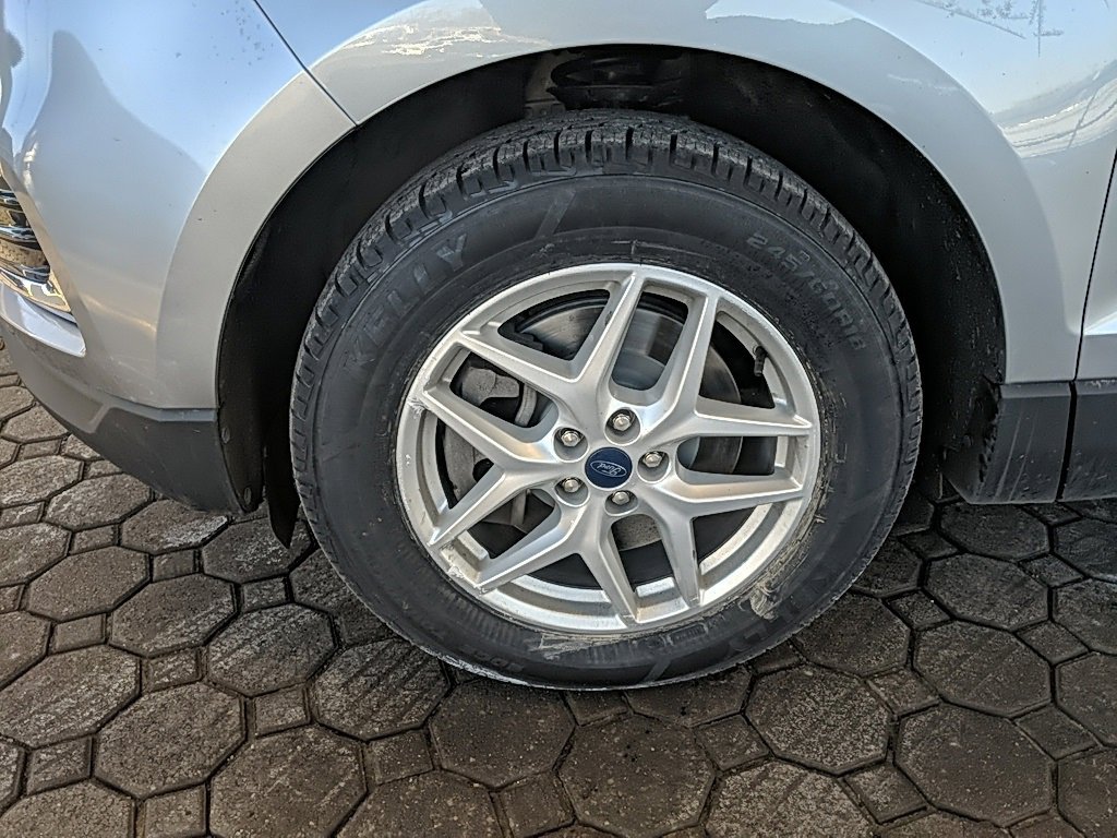Used 2022 Ford Edge SEL image 12