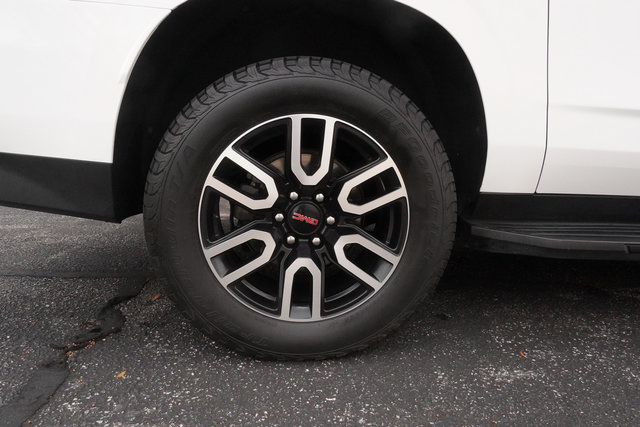 Used 2021 GMC Yukon XL AT4 AWD/4WD image 34