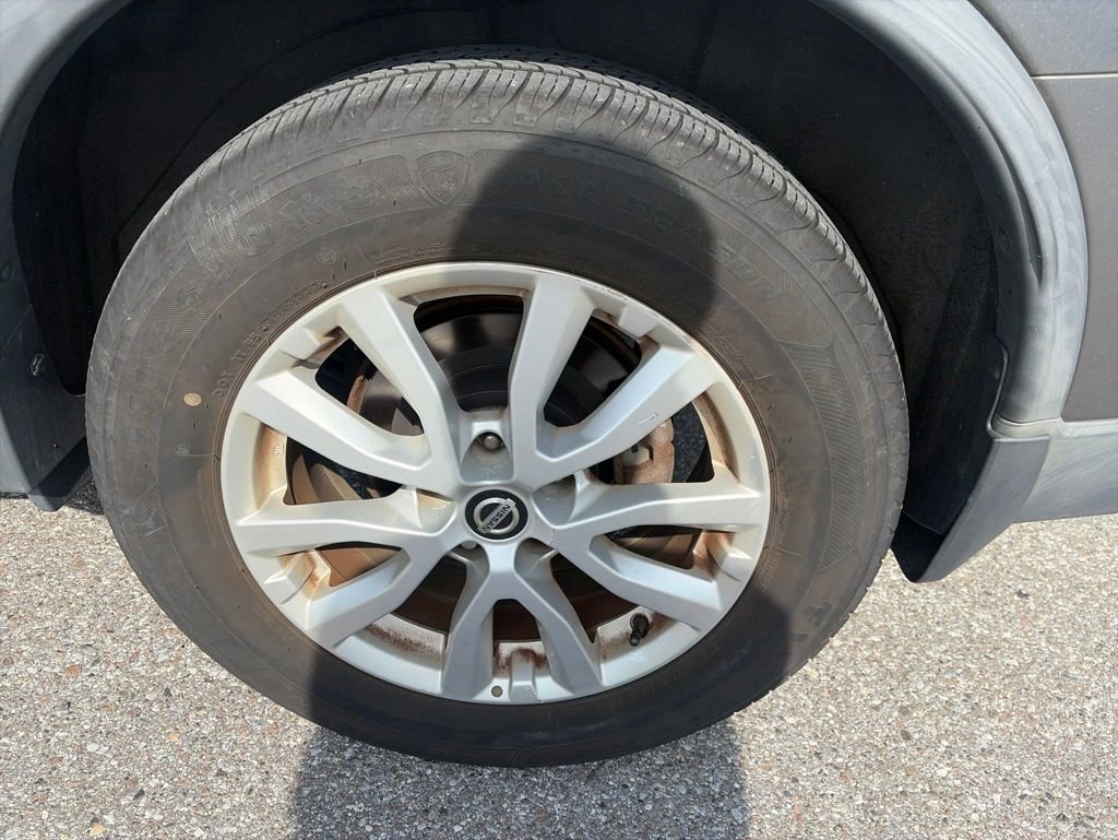Used 2018 Nissan Rogue SV AWD/4WD image 10
