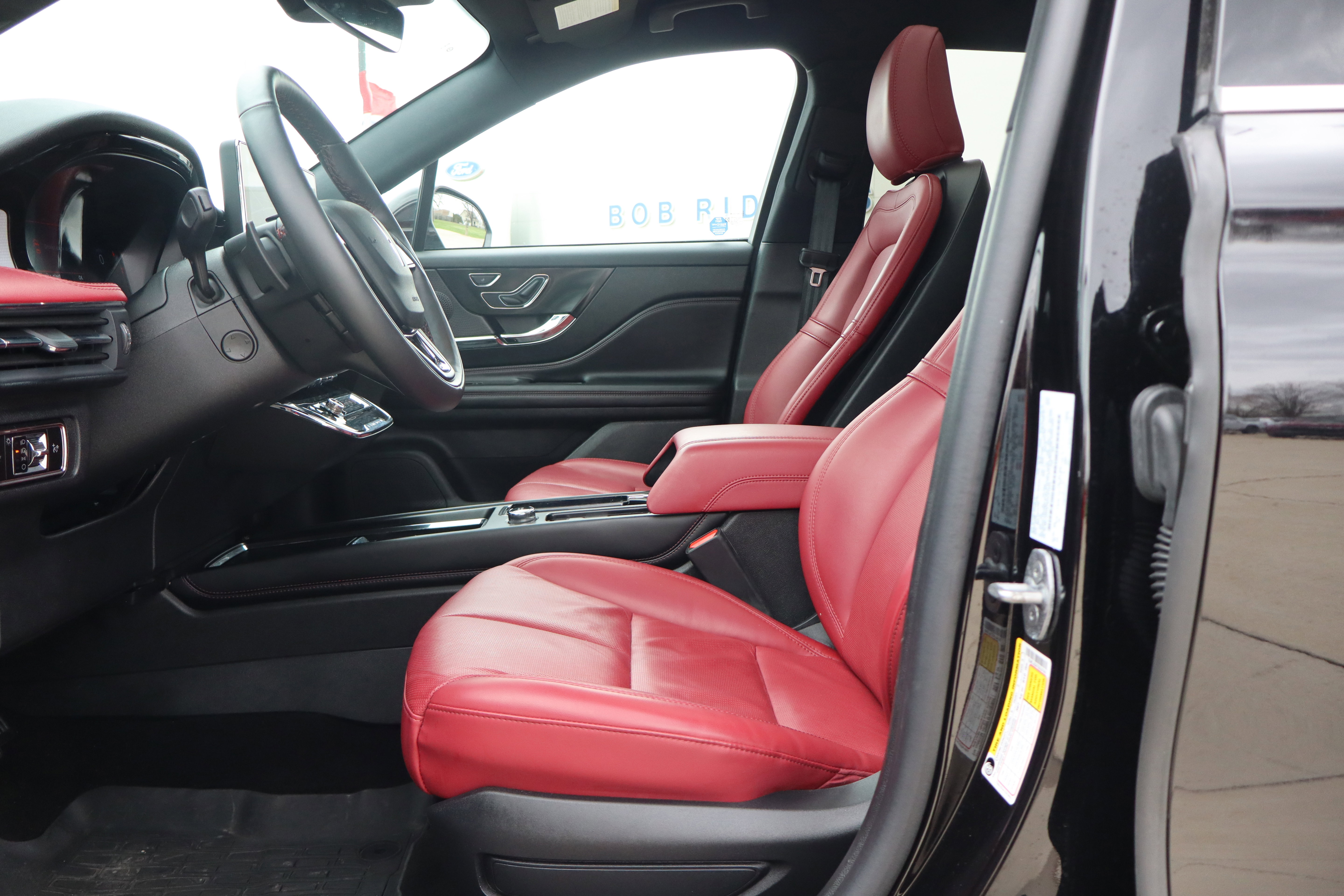 Used 2025 Lincoln Corsair Reserve AWD/4WD image 10