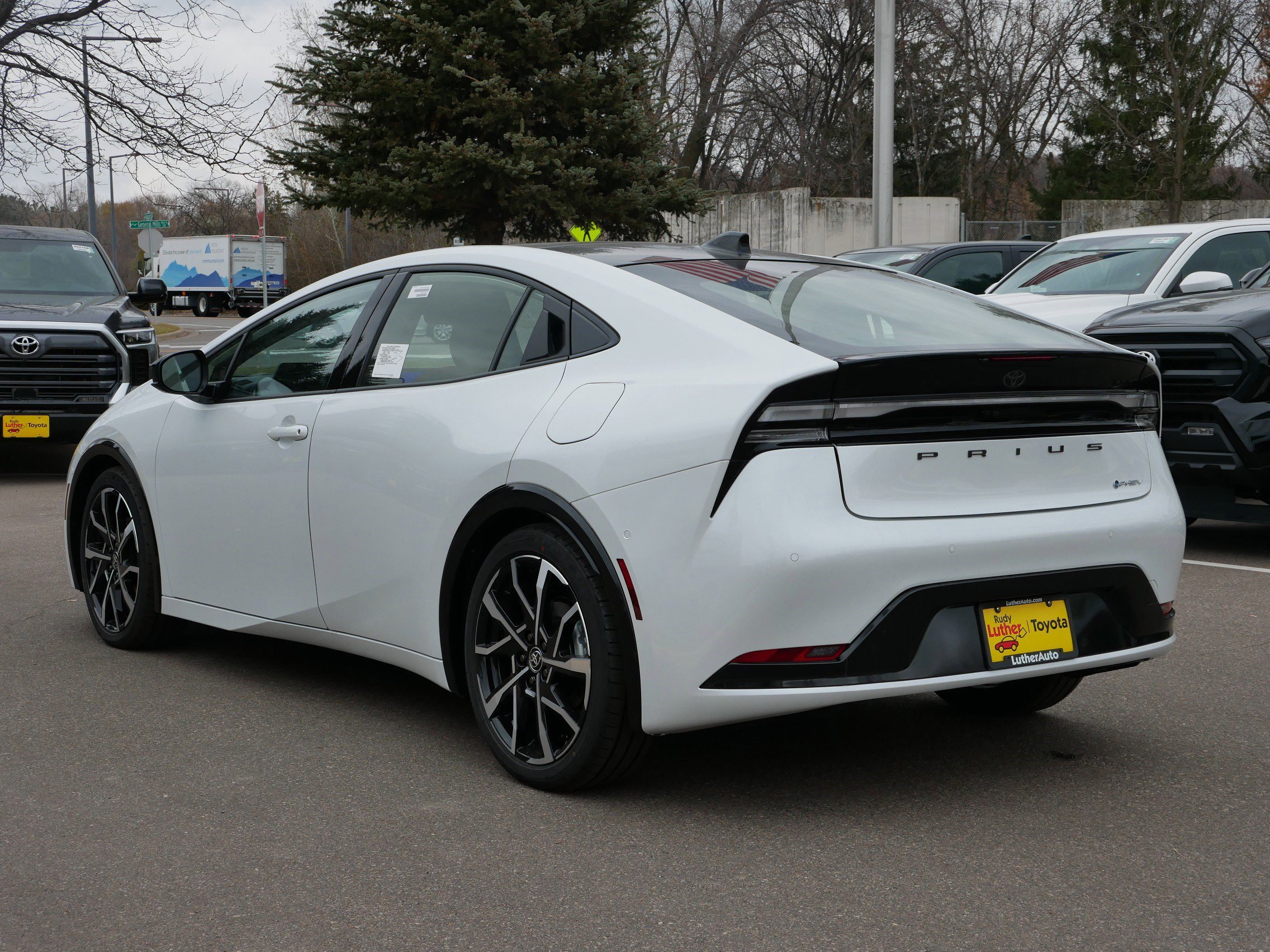 New 2026 Toyota Prius XSE Premium image 3