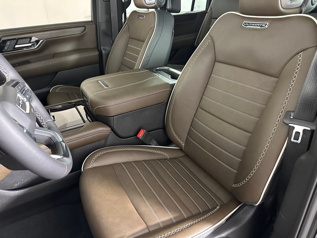 Used 2025 GMC Yukon XL Denali Ultimate AWD/4WD image 27