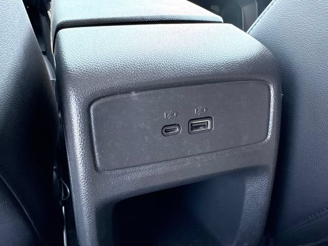 Used 2025 Chevrolet Trax LT w/ LT Convenience Package FWD image 9
