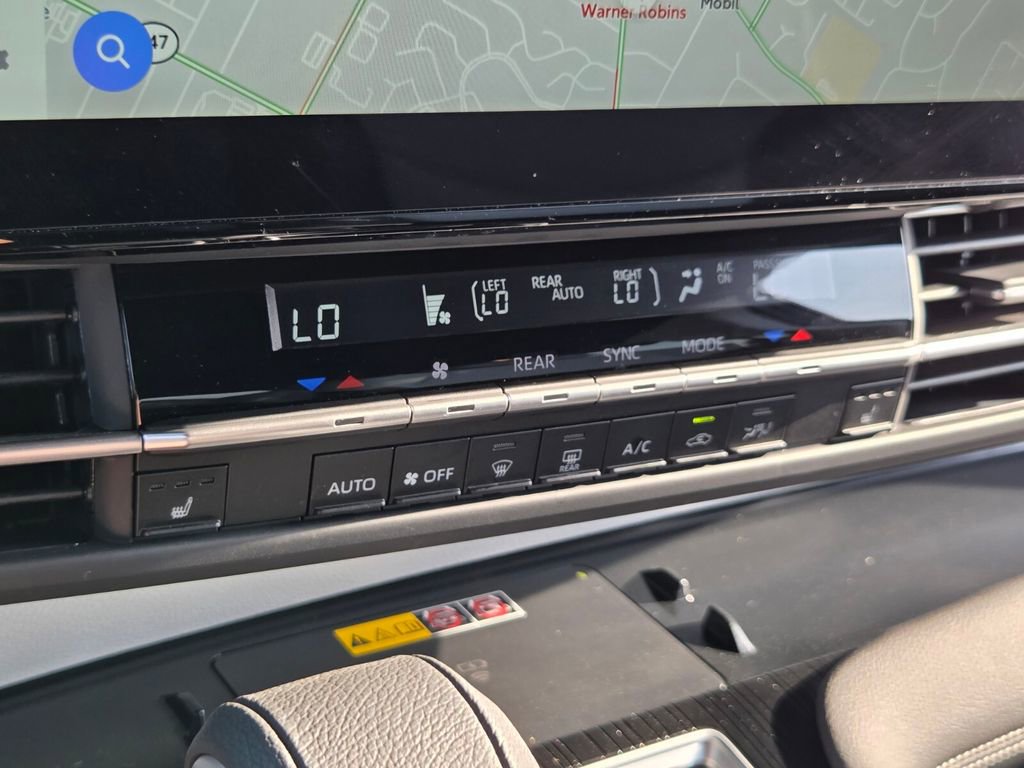 Used 2025 Toyota Sienna XSE image 23