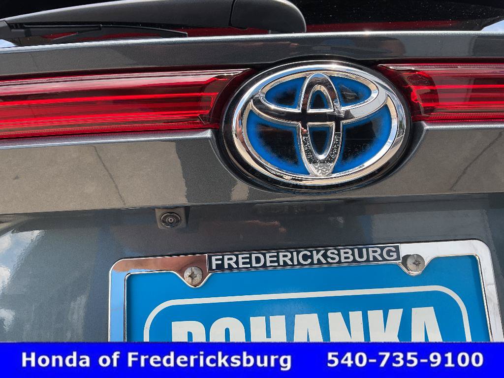 Used 2022 Toyota Venza XLE AWD/4WD image 14