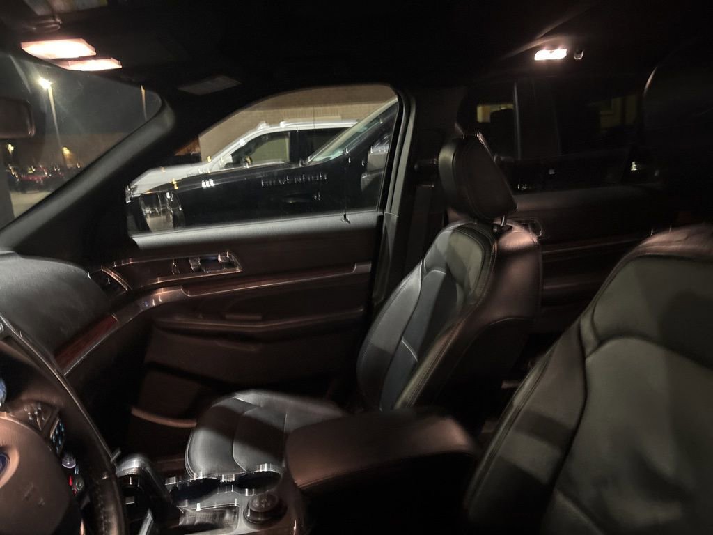 Used 2018 Ford Explorer Limited image 8