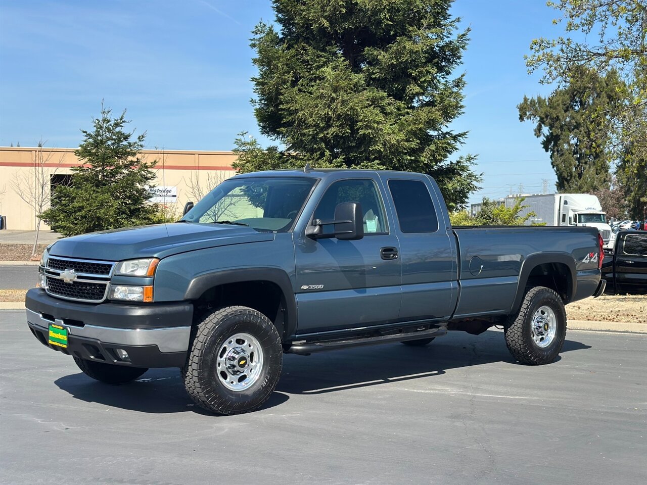 Used 2006 Chevrolet Silverado 3500 LT w/ Skid Plate Package AWD/4WD image 2
