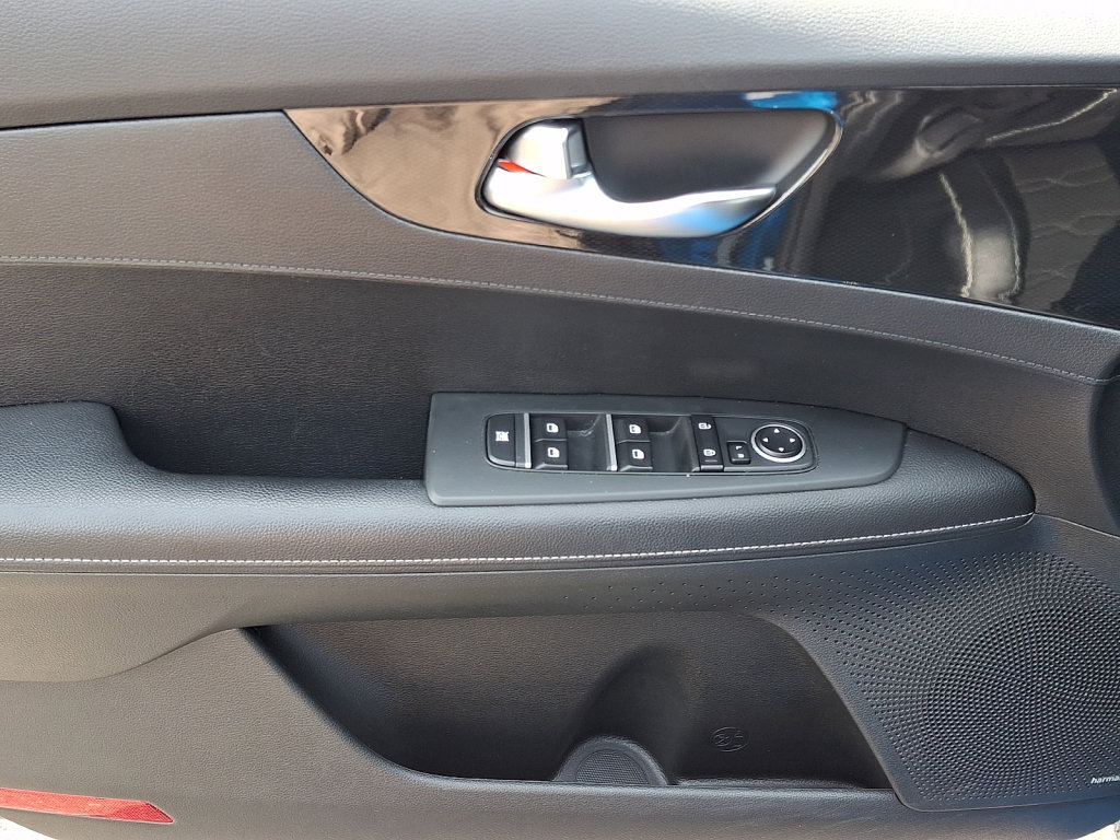 Used 2022 Kia Forte GT-Line w/ GT-Line Premium Package FWD image 23