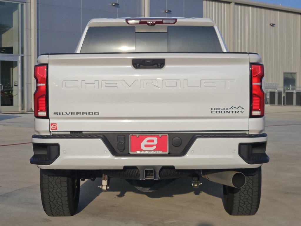 Used 2025 Chevrolet Silverado 2500 High Country w/ Technology Package AWD/4WD image 6