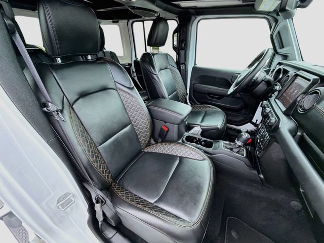 Used 2022 Jeep Wrangler Unlimited Sahara AWD/4WD image 31