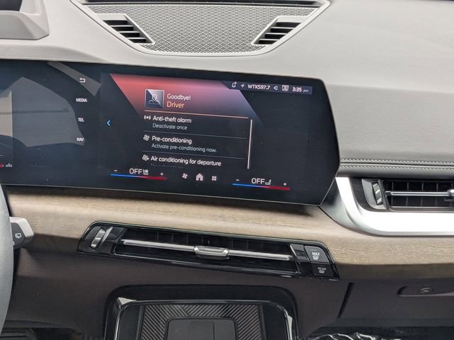 Used 2025 BMW X1 xDrive28i w/ Technology Package image 19