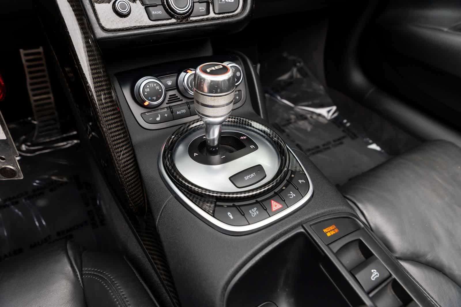 Used 2011 Audi R8 V10 AWD/4WD image 17