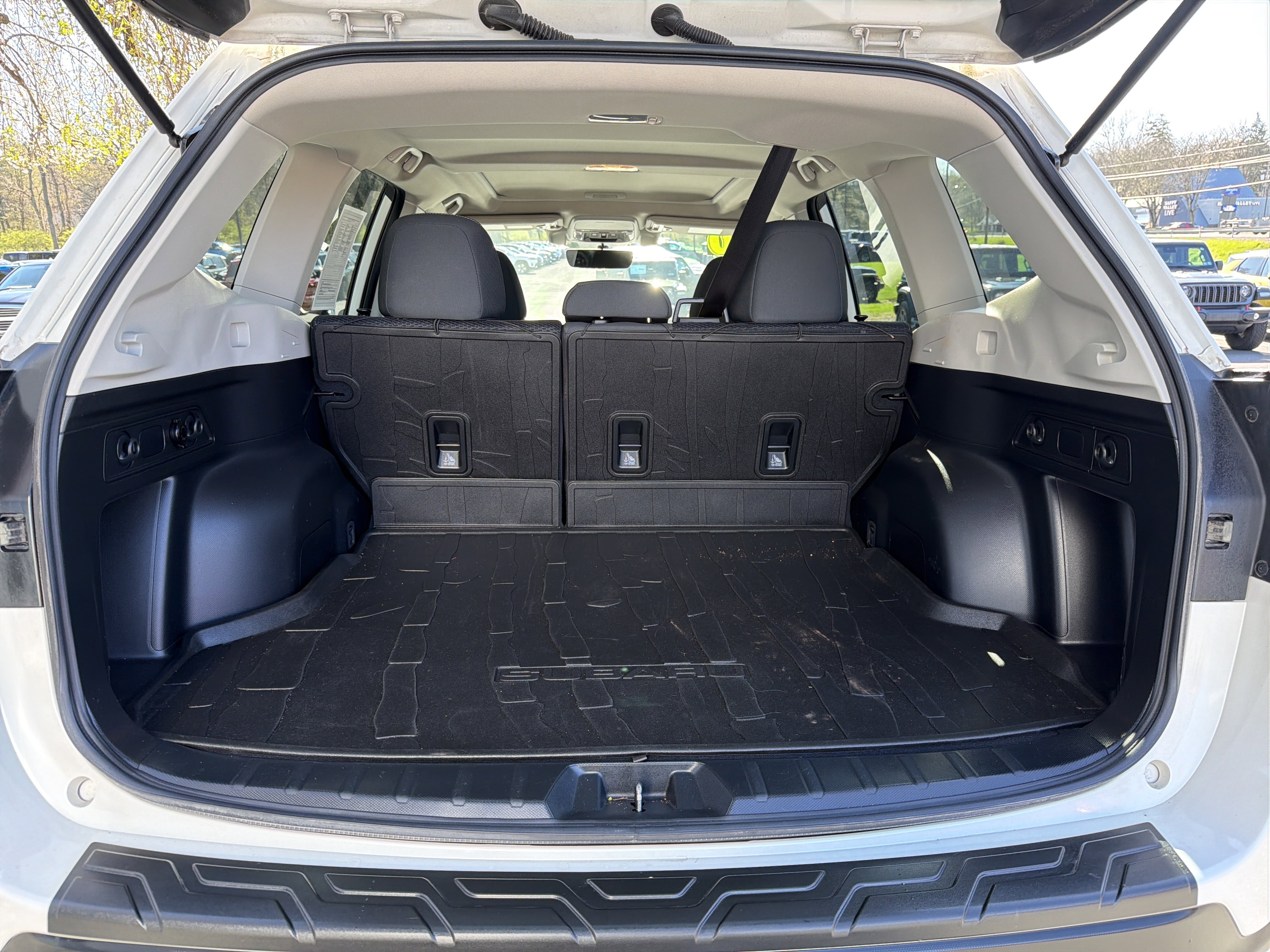 Used 2020 Subaru Forester Premium AWD/4WD image 5
