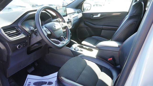 Used 2025 Ford Escape ST-Line AWD/4WD image 19