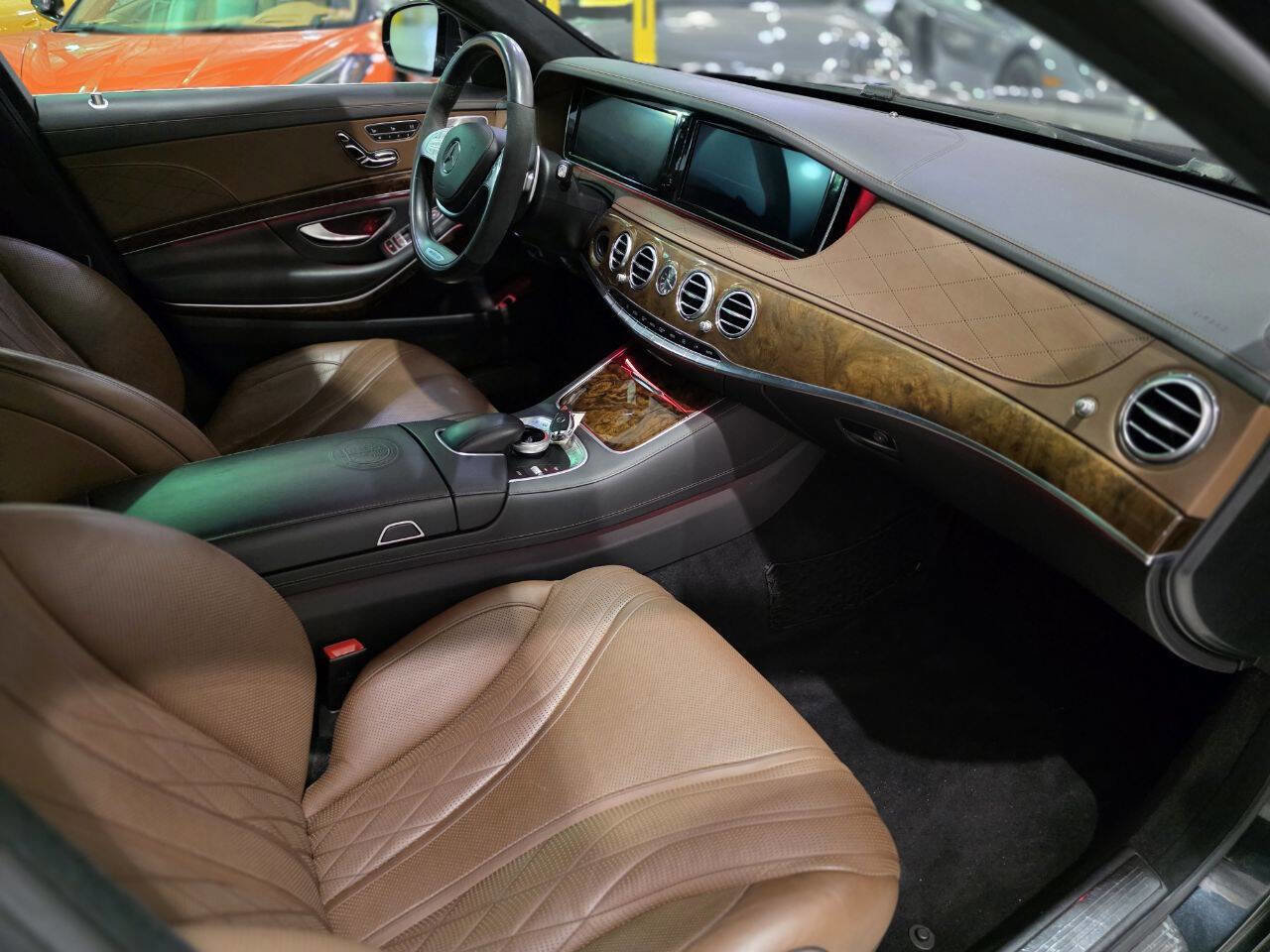 Used 2014 Mercedes-Benz S 63 AMG 4MATIC Sedan w/ Rear Seat Package image 26