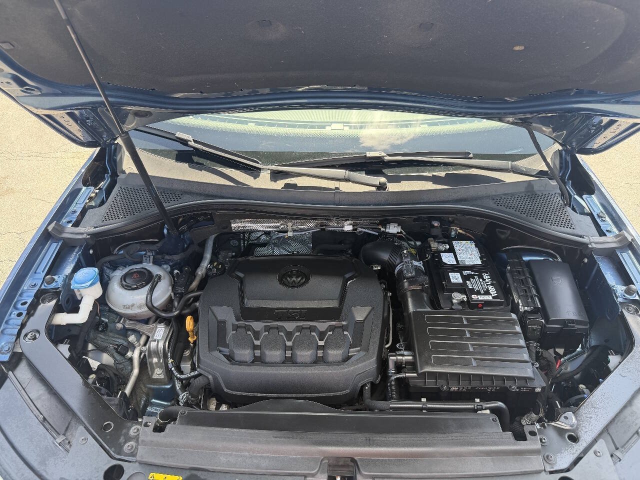 Used 2020 Volkswagen Tiguan SE FWD image 33