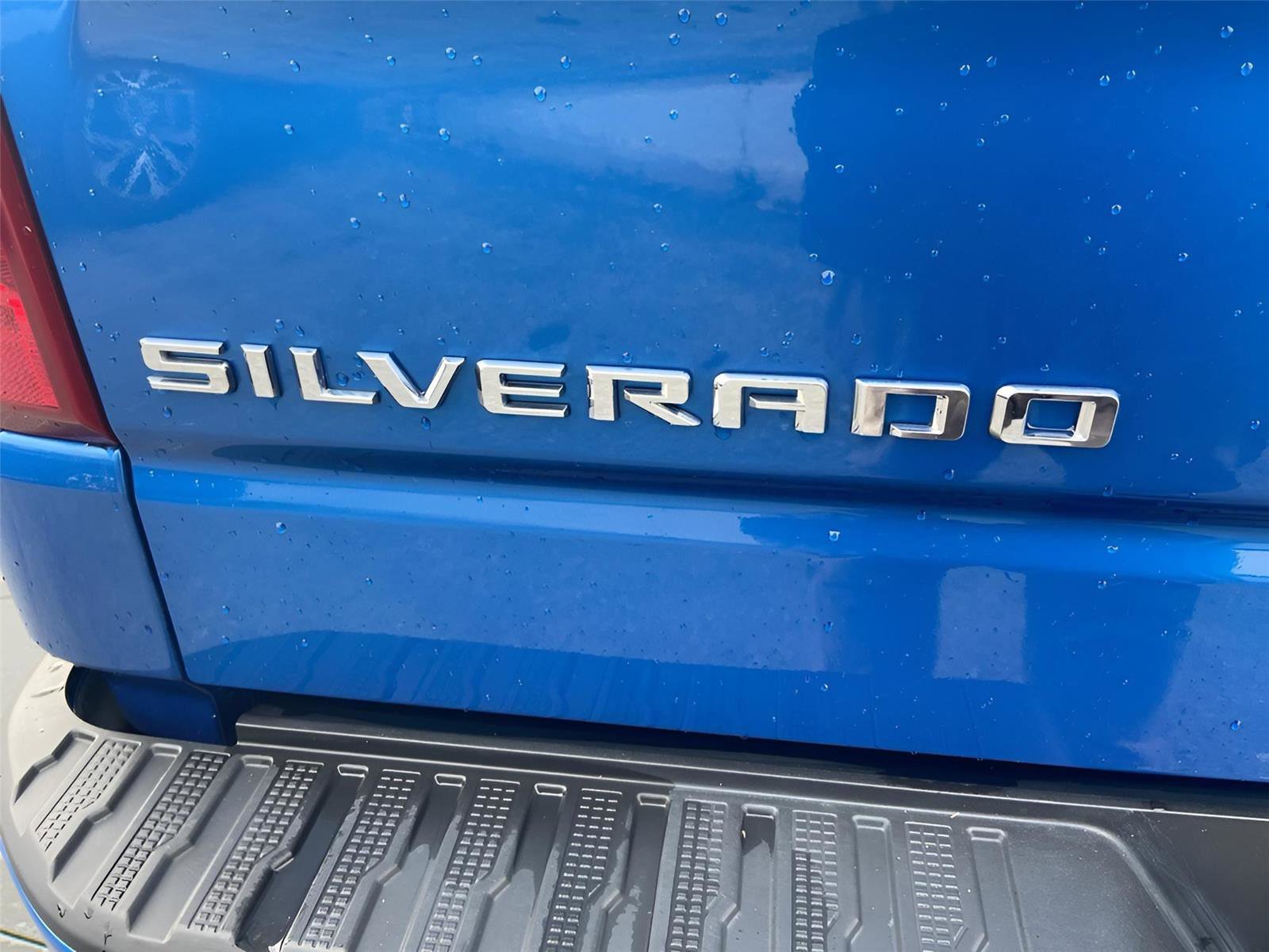 Used 2024 Chevrolet Silverado 1500 Custom image 11