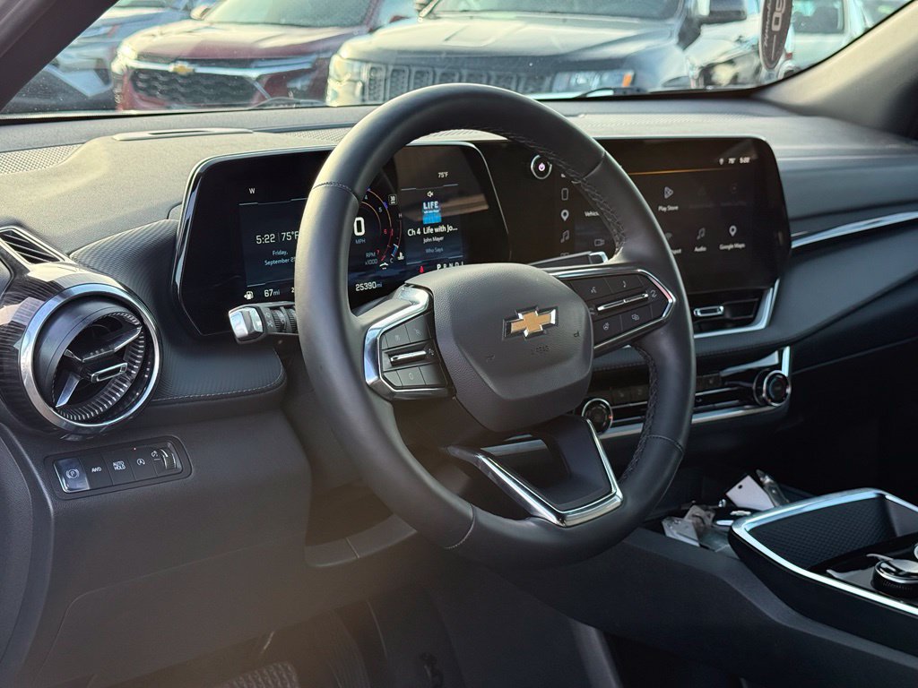 Used 2026 Chevrolet Equinox LT AWD/4WD image 54