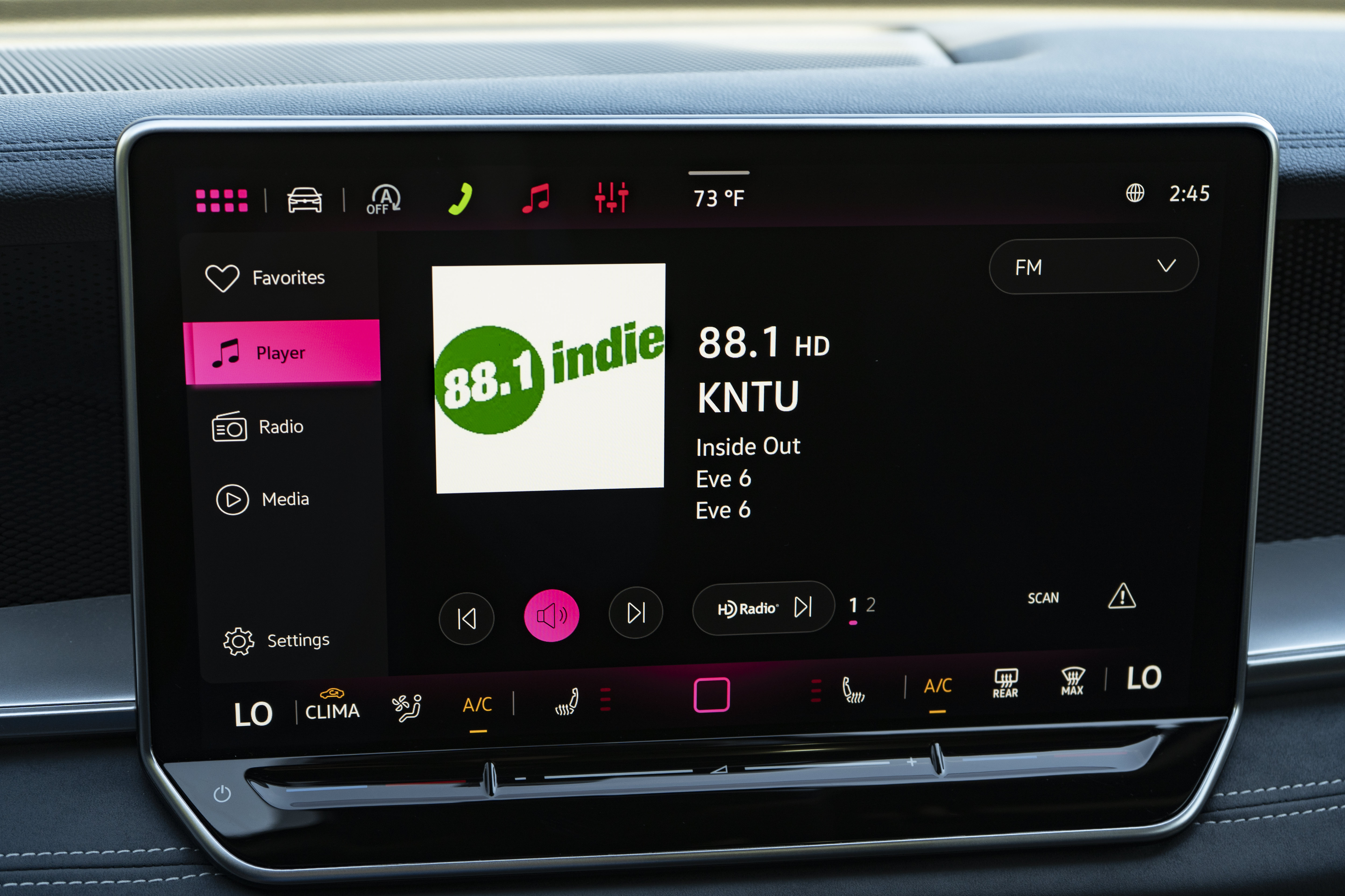 Certified 2026 Volkswagen Tiguan SE R-Line FWD image 27