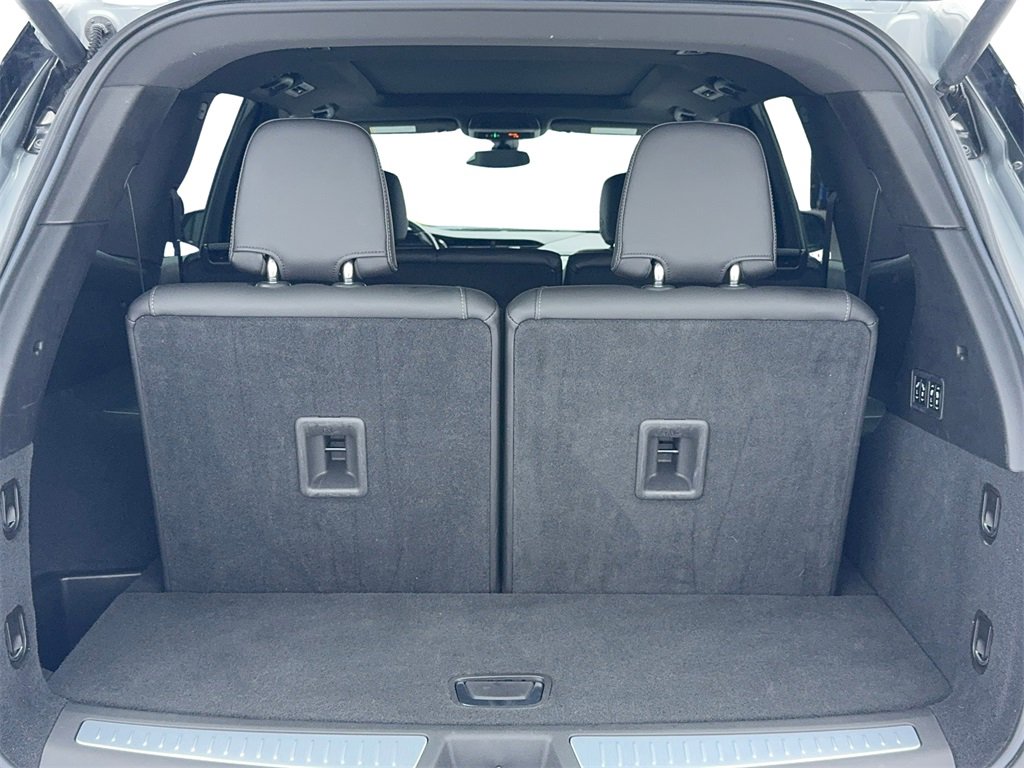 Used 2024 Cadillac XT6 Sport image 13