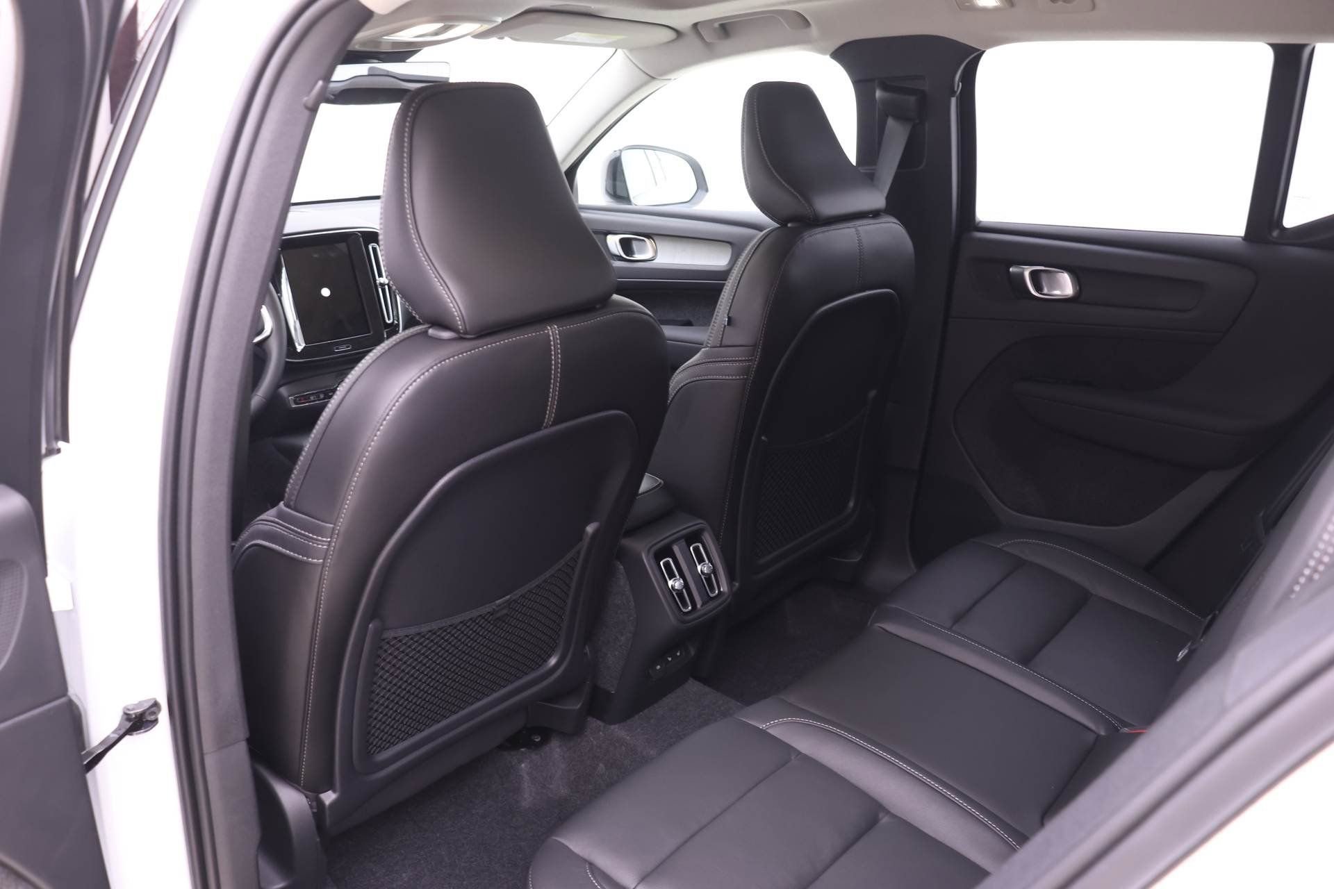 New 2026 Volvo XC40 B5 Plus w/ Protection Package Premier AWD/4WD image 12