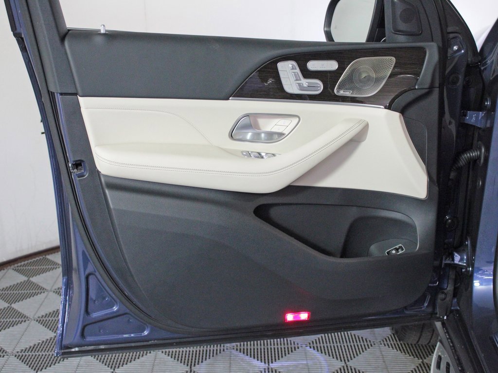 New 2026 Mercedes-Benz GLS 450 4MATIC image 11