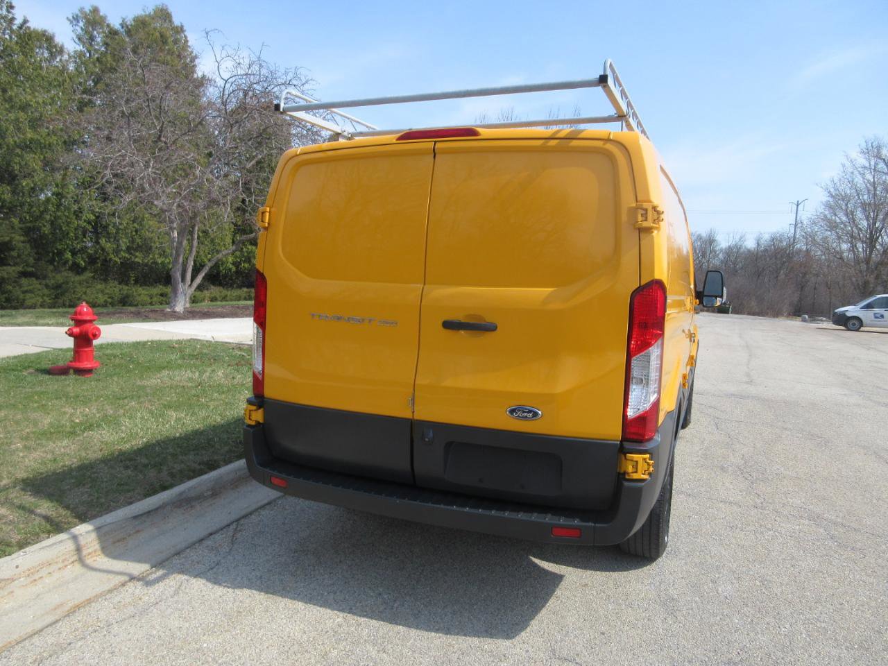 Used 2017 Ford Transit 250 130 Low Roof RWD image 11