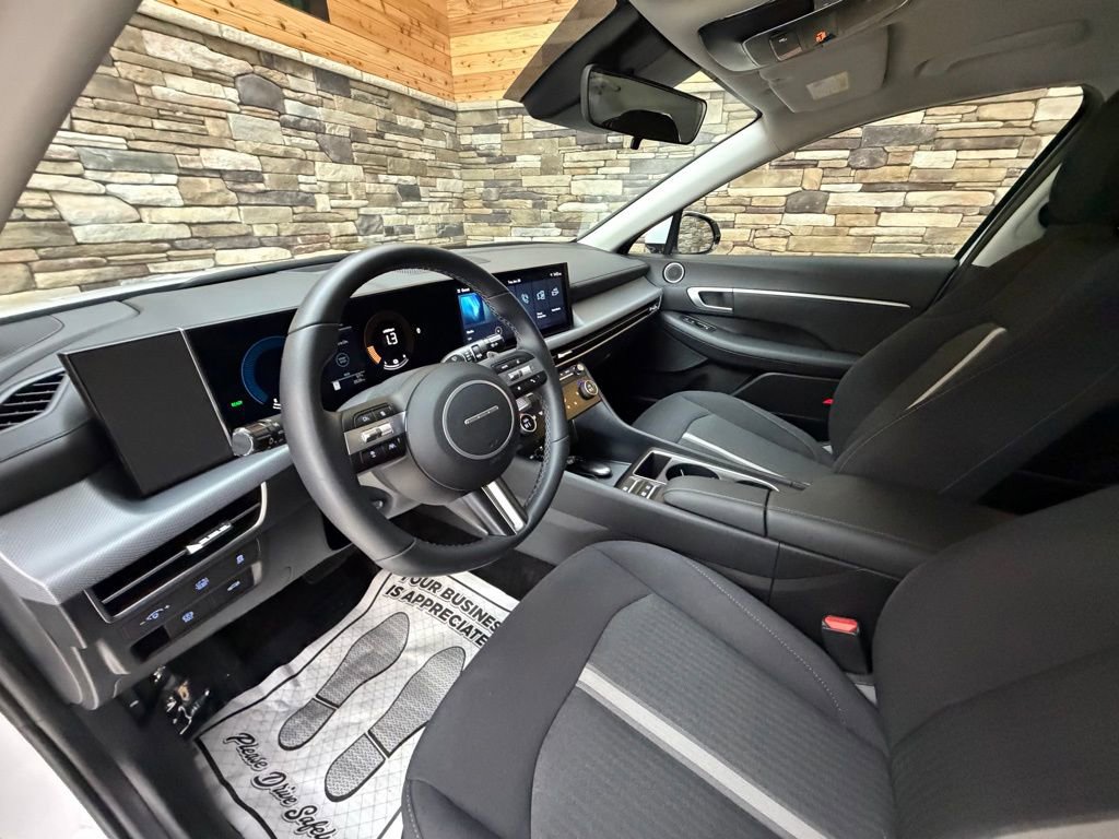 Certified 2025 Hyundai Sonata SEL image 10