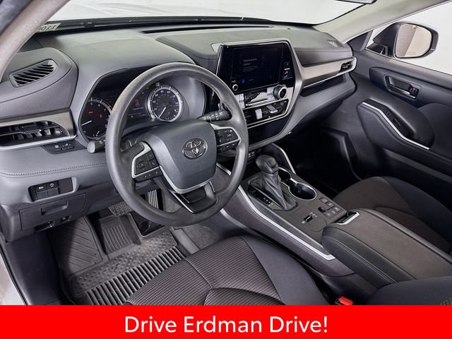 Used 2023 Toyota Highlander L image 7