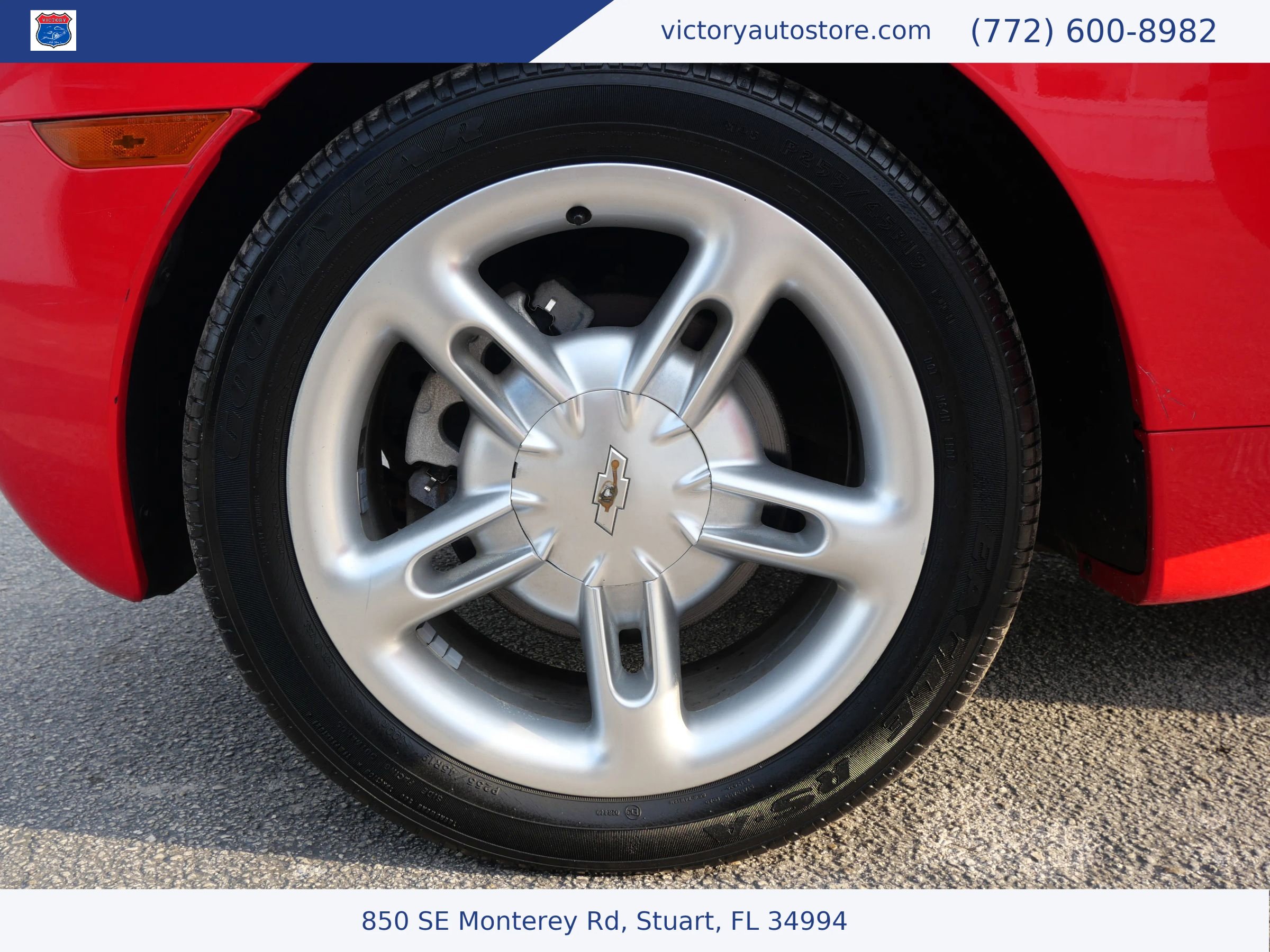 Used 2003 Chevrolet SSR w/ Preferred Equipment Group image 33