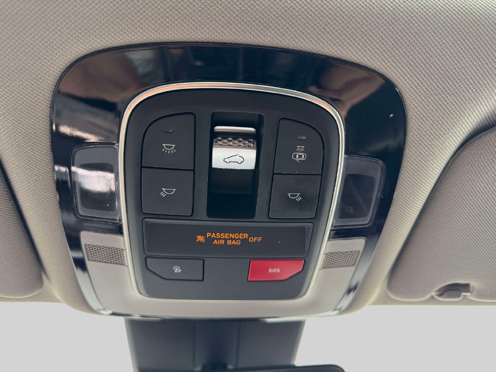 Used 2023 Hyundai Santa Fe SEL Premium AWD/4WD image 30