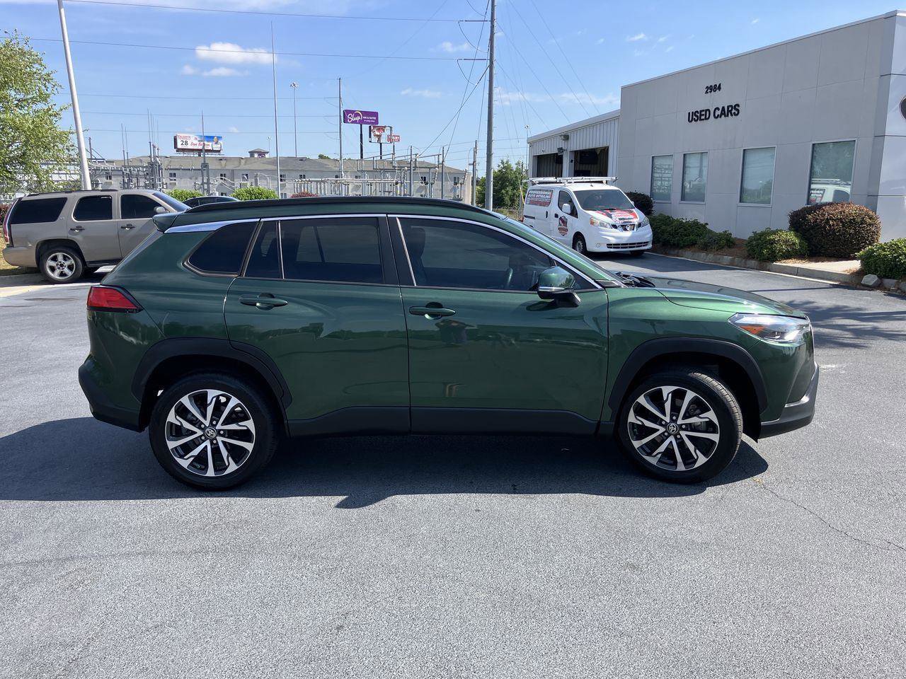 Certified 2022 Toyota Corolla Cross XLE FWD image 6