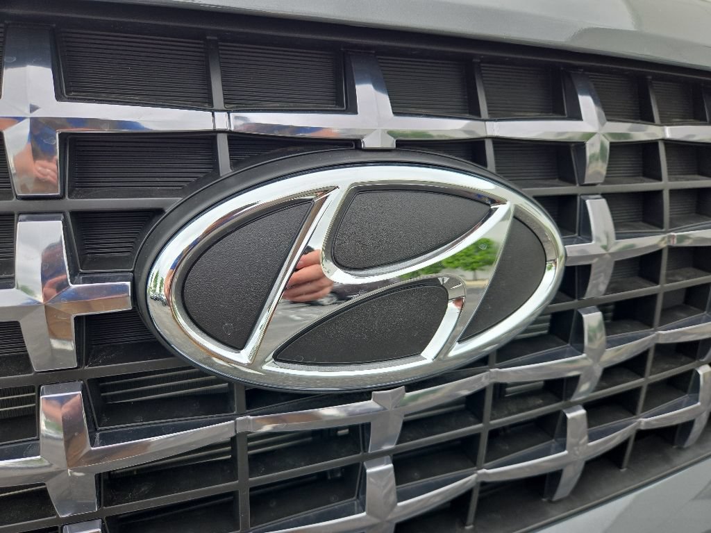 New 2026 Hyundai Venue SEL FWD image 19