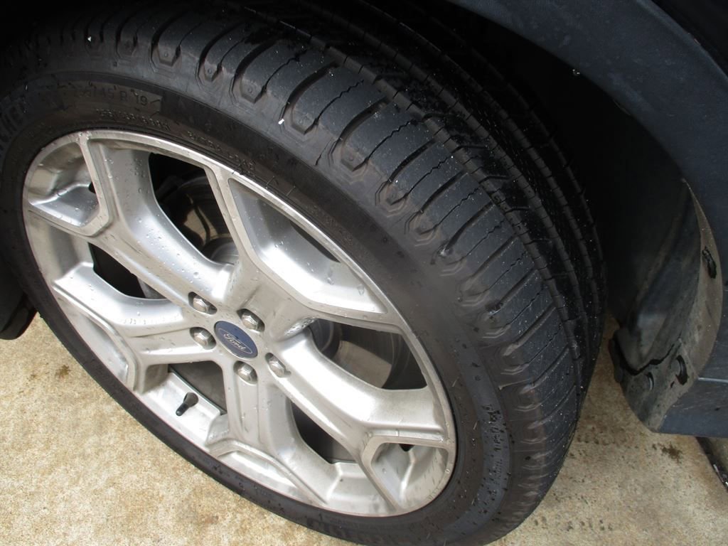 Used 2019 Ford Escape Titanium image 19