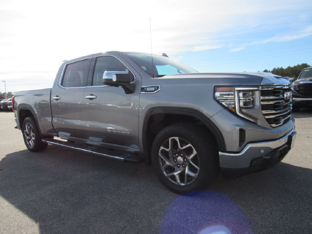 Used 2023 GMC Sierra 1500 SLT w/ SLT Premium Plus Package AWD/4WD image 6