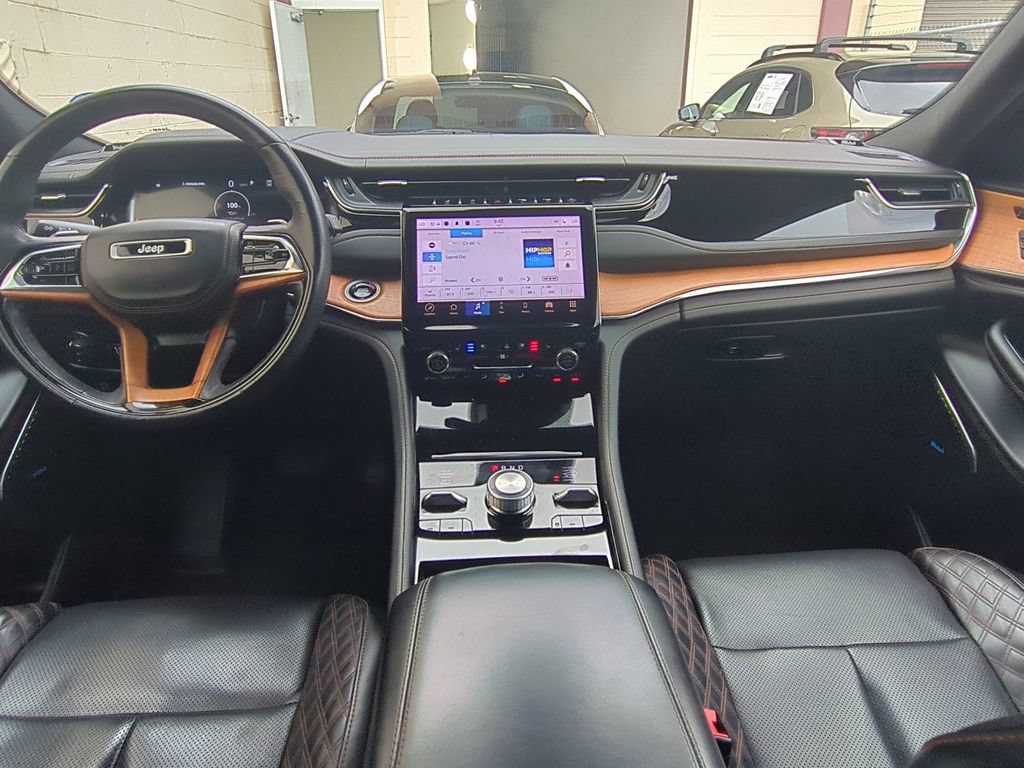 Used 2024 Jeep Grand Cherokee L Summit AWD/4WD image 19